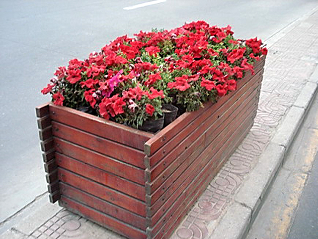 Flower box